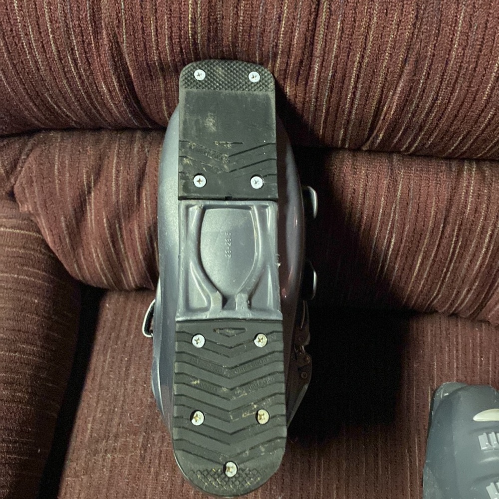 Salomon Ski Boots - Picture 7 of 13